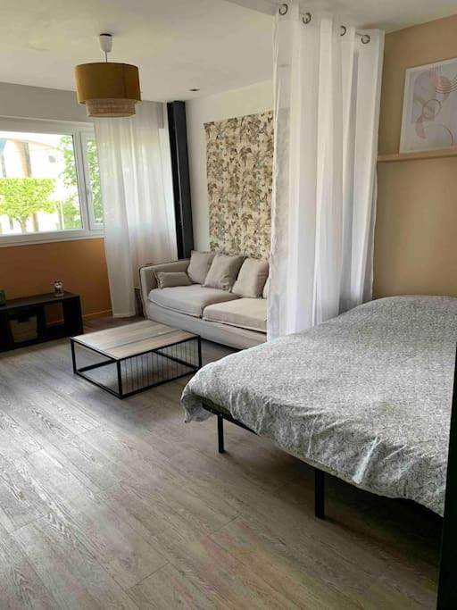 Gîte pour 2 personnes, animaux acceptés dans Cinema Lux Caen