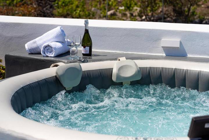 Location de vacances pour 4 personnes, avec balcon et jacuzzi à Karterados - 4