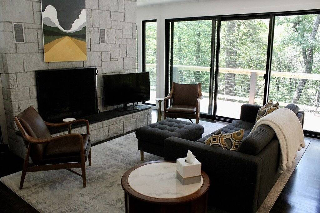 Couples Retreat - Secluded Mountain Home Minutes From Main Street!! in Highlands (NC), Macon County