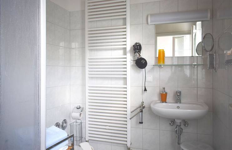 Ferienwohnung für 6 Personen, mit Terrasse und Sauna, mit Haustier in Prerow - 4