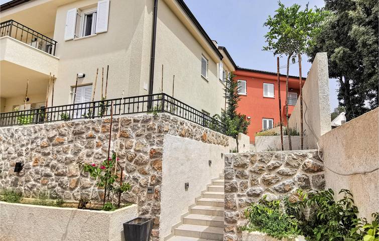 Ferienhaus für 6 Personen, mit Terrasse und Pool sowie Garten auf Cres - 3