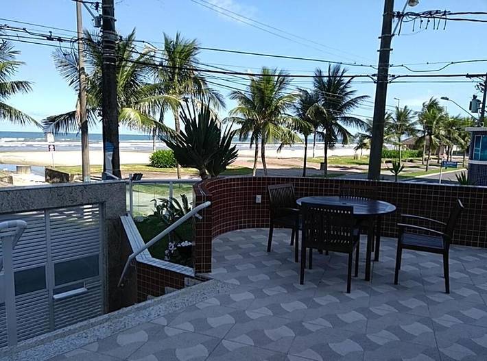 Casas e apartamentos de temporada para 12 pessoas, com sauna e vista e ainda jardim and piscina, adaptado a crianças em Vila Mirim (Praia Grande)