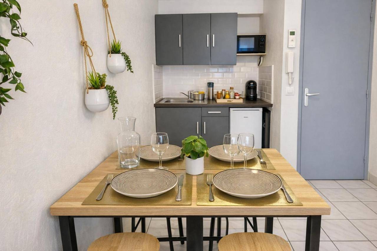 Appartement entier, Two-Bedroom Apartment in Moussy-le-Neuf, Seine-et-Marne