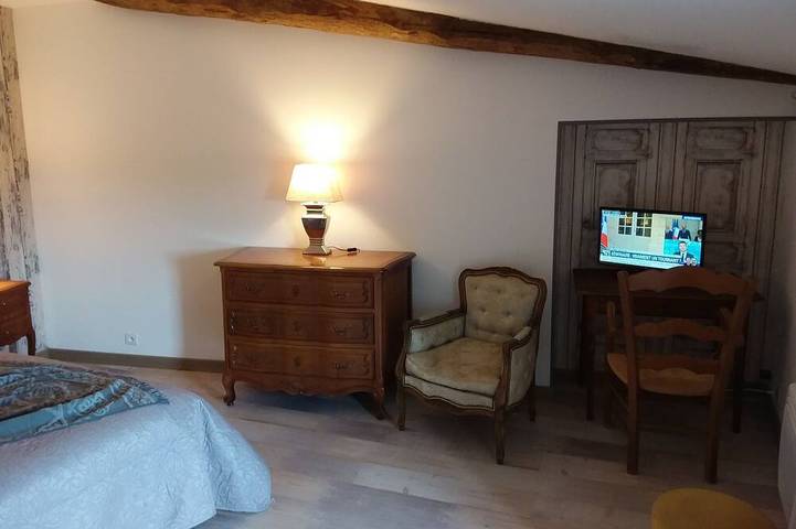 Gîte pour 4 personnes, avec jardin à Montmoreau-Saint-Cybard - 3