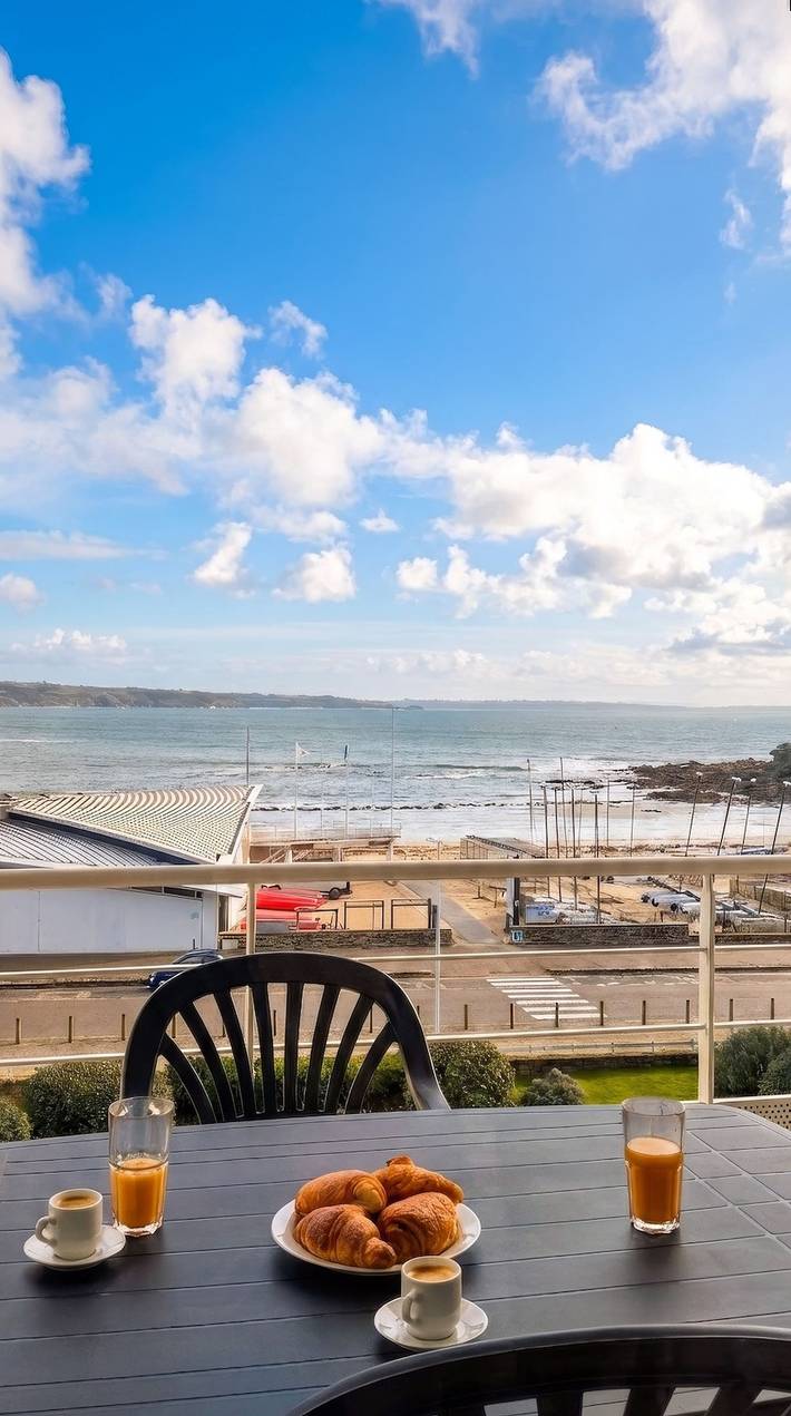 Gîte pour 5 personnes, avec jardin et piscine à Plougonvelin - 2