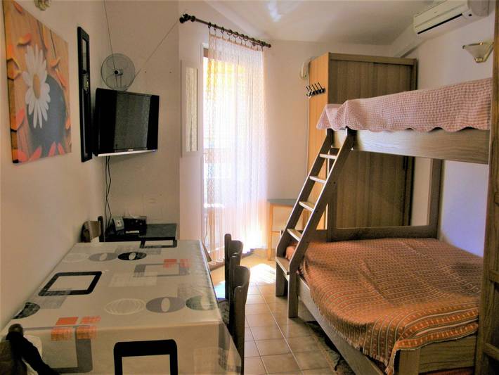 Apartament wakacyjny dla 2 osób, z Balkon/ taras w Krk