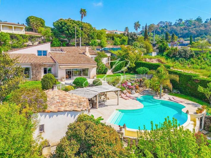 Villa voor 6 personen, met uitzicht en zwembad in Cannes