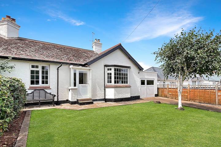 Bungalow for 4 people, with garden in Somerset
