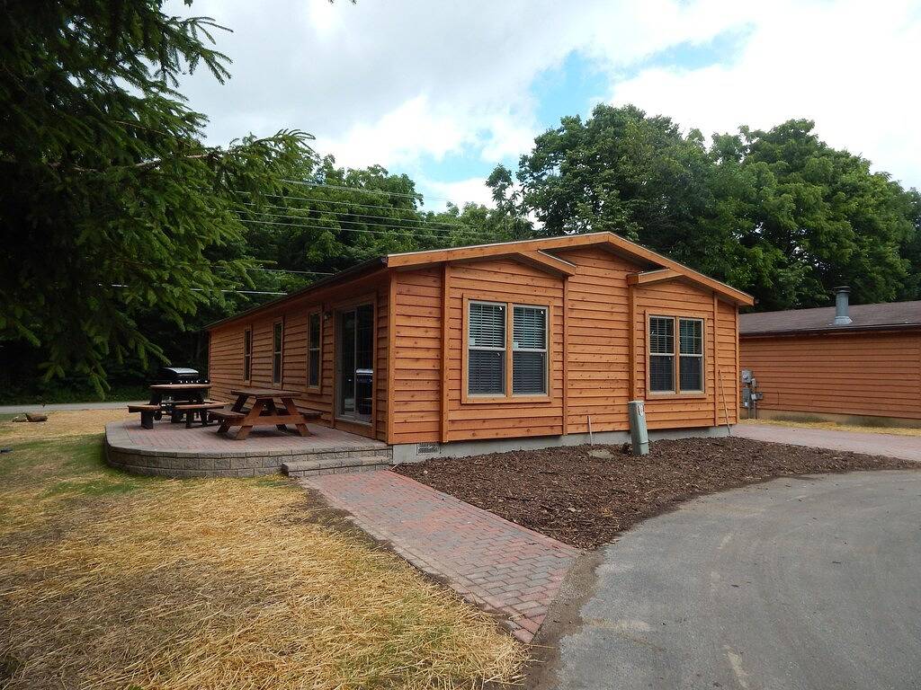 Geräumiges Ferienhaus auf Put-in-Bay, das 16 w / 5 Br, 2 Ba schläft. Großer Pool in Eriesee