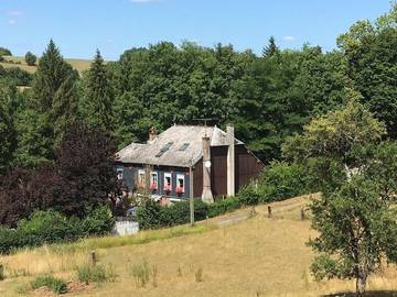 Cottage pour 2 personnes, avec jardin à Signy-l'Abbaye