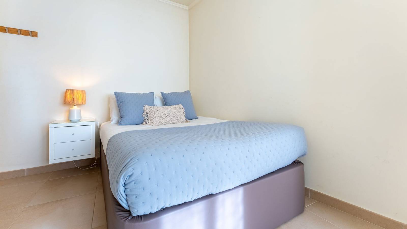 Modern 3 Bdr Duplex House W/ Terrace by Lovelystay in Armação de Pêra (costa), Armação de Pêra