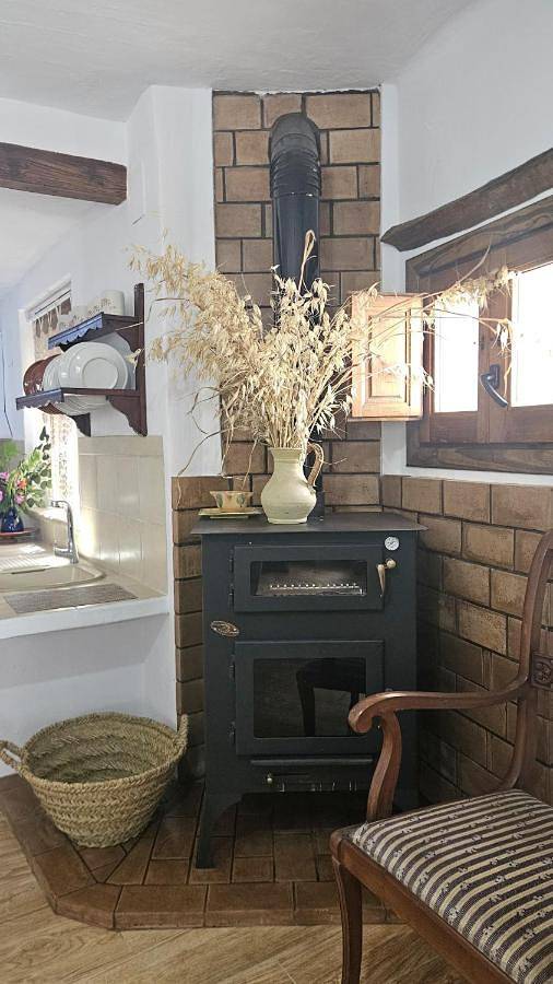 Casa rural para 2 personas, con vistas además de balcón y piscina en Pitres