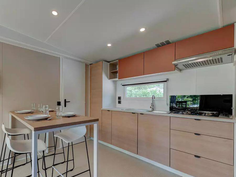 Camping Rcn Belledonne - Mobilhome 6 personas - Confort | 3 Dormitorios | 6 Pers | Terraza elevada | Aire acondicionado | Tv in Le Bourg-d'Oisans, Parque Nacional de los Ecrins