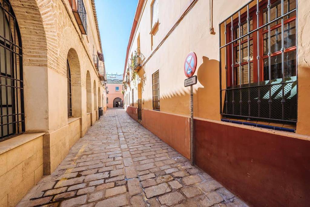 Entire apartment, Two-Bedroom Apartment in Casco Antiguo, Sevilla