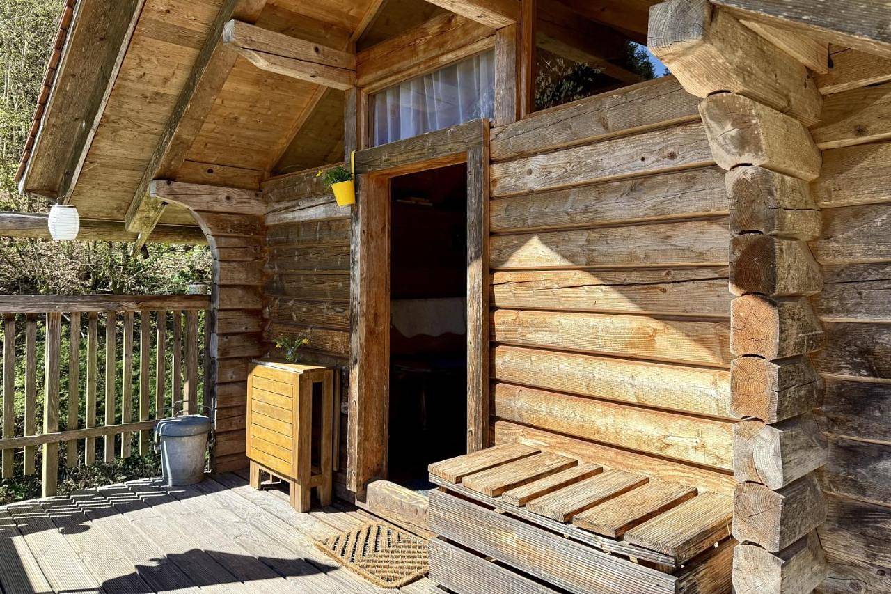 Schwarzwald Romantikhütte - Zweisamkeit - mit Bettwäsche, Handtücher und Holz in Schenkenzell, Kinzig Valley