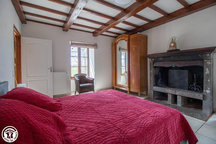 Gîte pour 8 personnes, avec terrasse et sauna ainsi que jacuzzi et jardin à Tauves - 2