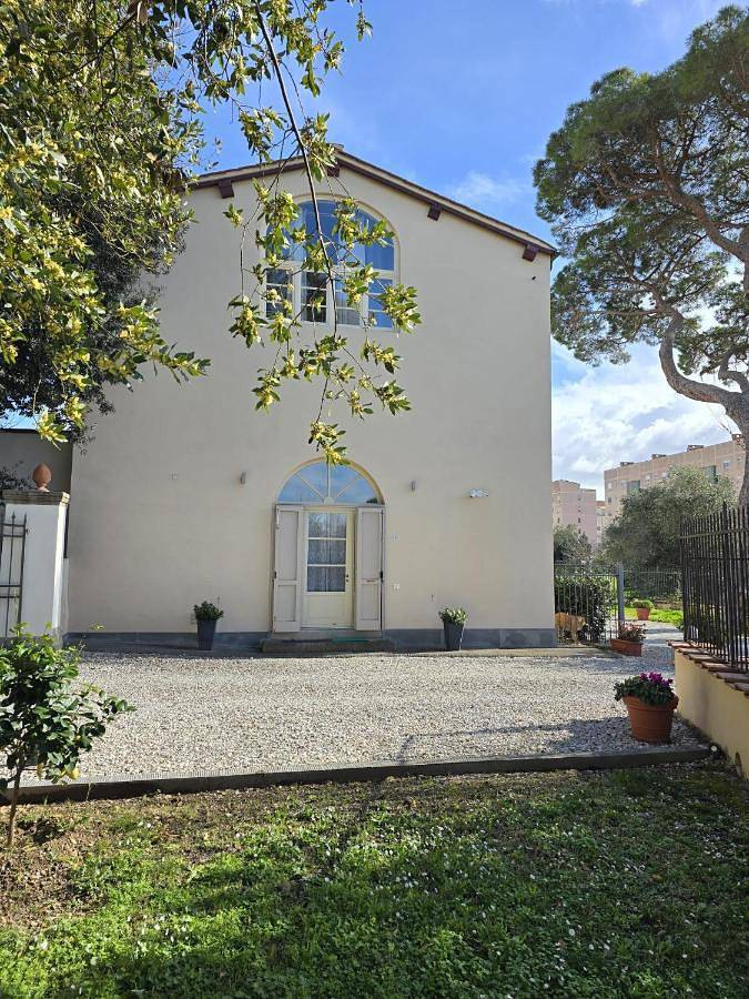 Villa für 8 Personen, mit Ausblick und Garten in Livorno - 3