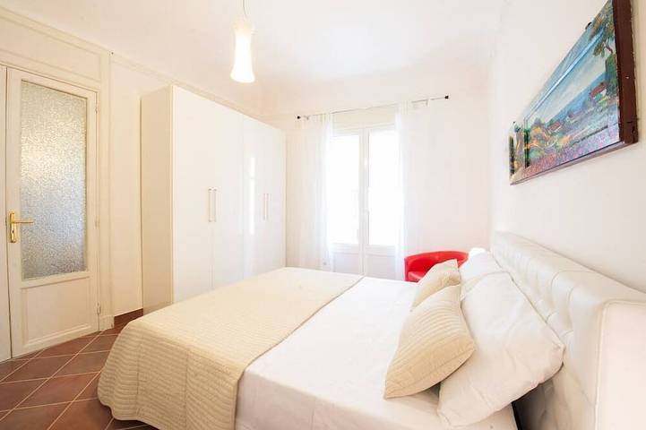 Apartamento entero, Palazzo Cammarata (edificio de finales del siglo XVIII) Apartamento de tres habitaciones con gran salón. in Castellammare (Palermo), Palermo