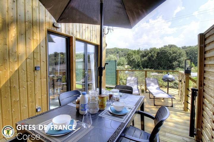 Gîte pour 4 personnes, avec Terrasse ainsi que Jardin et Vue à Sarrola-Carcopino - 2