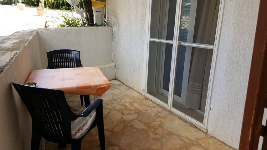Ferienwohnung für 2 Personen, mit Balkon/Terrasse in Tisno