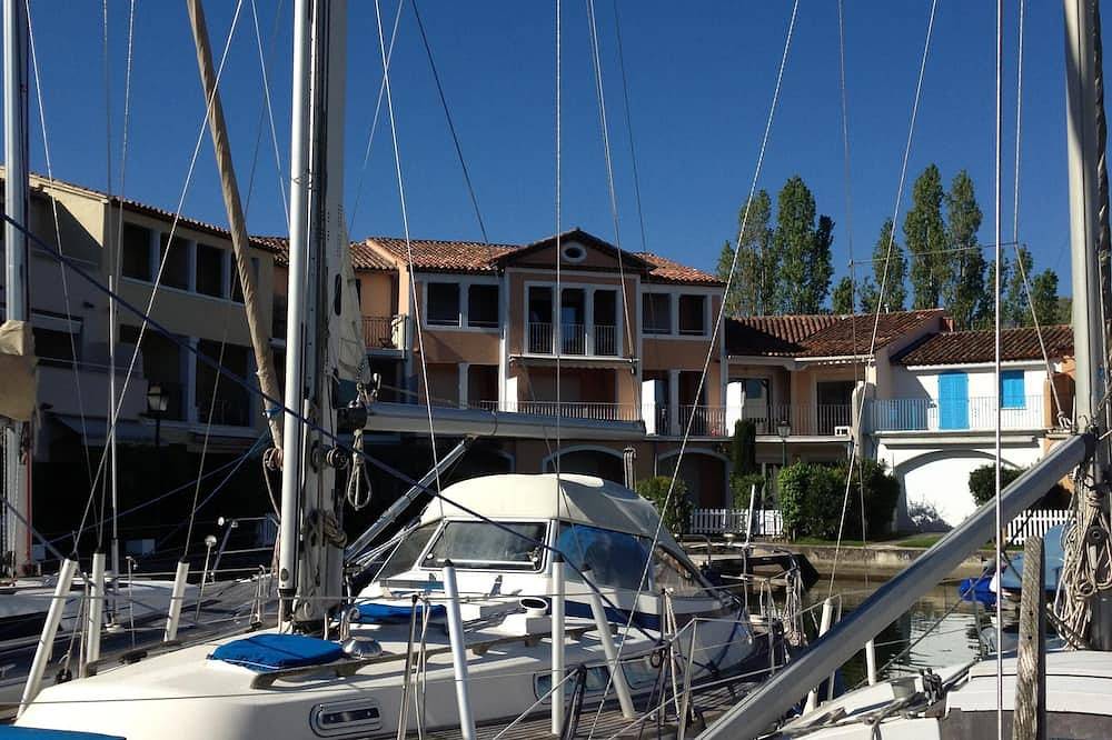 Apartment for 4 People in Port Grimaud, Grimaud