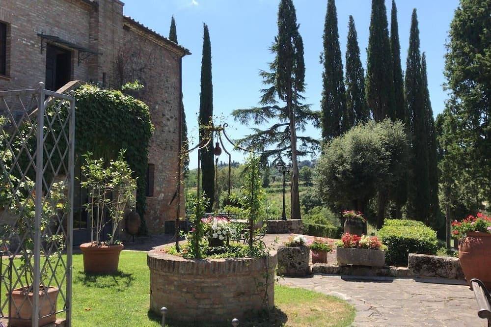 Wohnung in Chiusi mit Gemeinschaftspool, Grill und Garten in Chiusi, Chianti