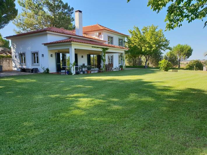 Location de vacances pour 6 personnes, avec vue et jardin, animaux acceptés à Castelo Branco - 2