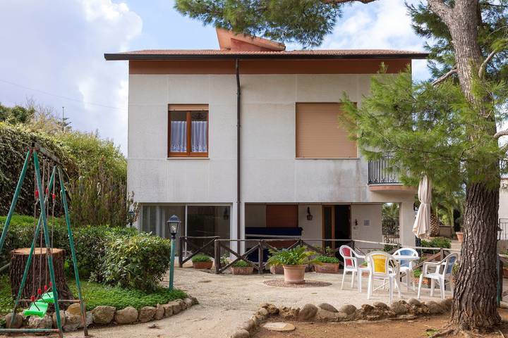 Ferienhaus für 11 Personen, mit Balkon und Garten