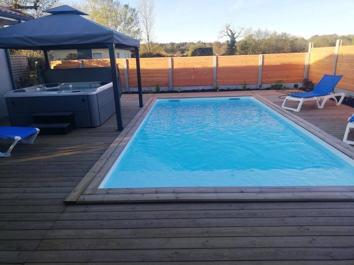 Three-Bedroom Villa in Biganos, Région d'Arcachon