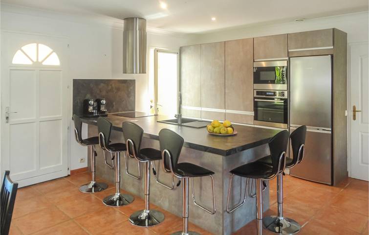 Stilvolle 2BR in der Nähe des Stadtzentrums w/Pool & Parkplatz in Salles-d'Aude, Mittelmeerküste (Frankreich)