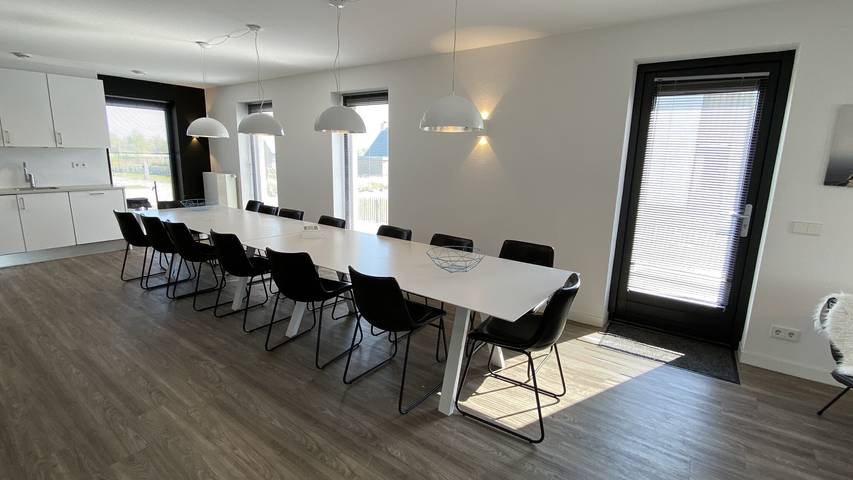 Vakantie Zeeland — Vz2663 Wellness Villa Tholen | 16 personen in Tholen, Nederlandse Noordzeekust