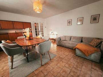 Location de vacances pour 7 personnes, avec terrasse et jardin à Tournan-en-Brie