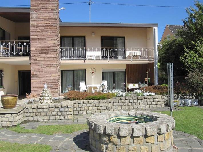 Ferienwohnung für 3 Personen, mit Terrasse und Garten in Zeltingen-Rachtig