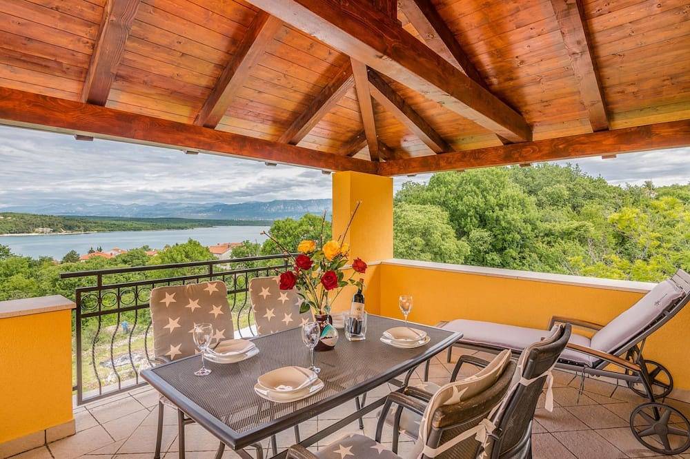 Ganze Wohnung, Appartement in Soline mit Großer Terrasse in Soline, Krk