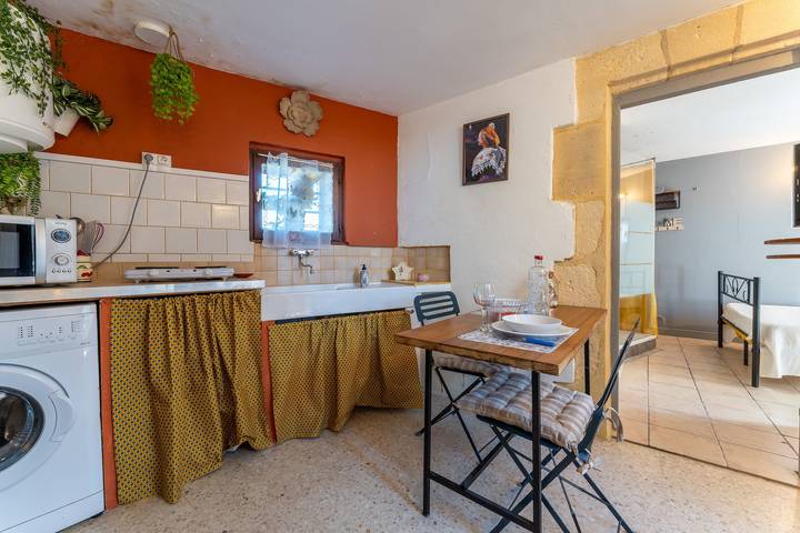 Appartement entier, Mon Petit Cabanon - Studio avec terrasse in Arles, Côte méditerranéenne (France)
