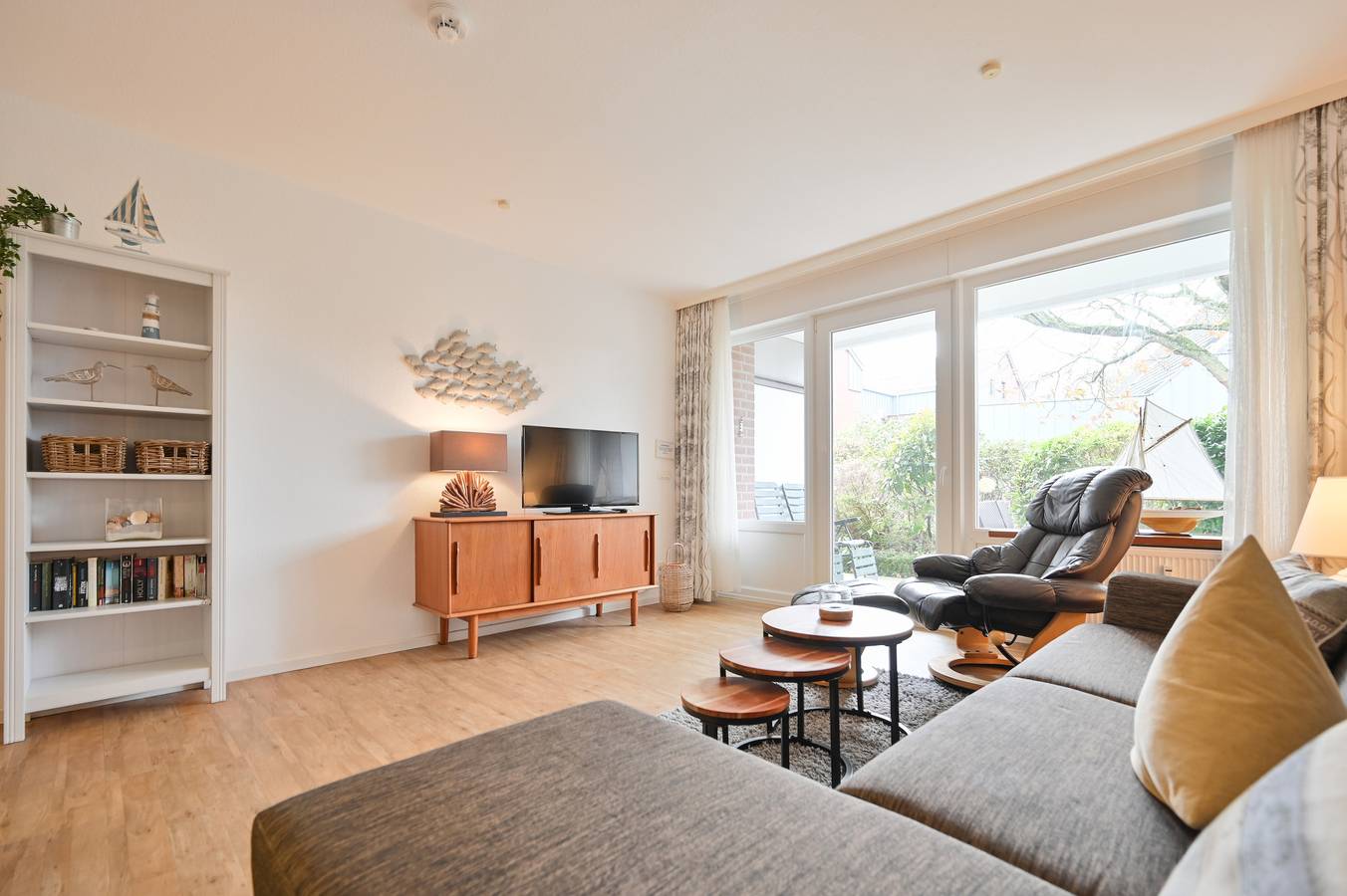 Ganze Ferienwohnung, Sommertraum Whg. 2 - Strandhotel in Kellenhusen, Ostholstein