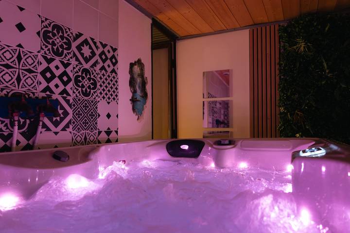 Appartement de vacances pour 2 personnes, avec Jacuzzi et Sauna à Grenoble