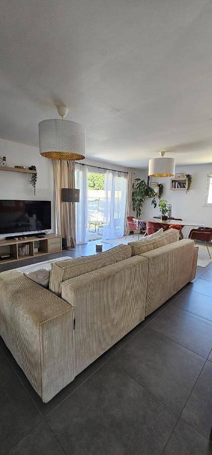 Location de vacances pour 6 personnes, avec jardin et terrasse à Berson - 3
