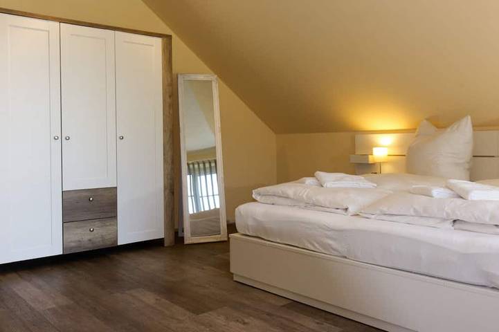 Apartamento entero, \"Kleine Auszeit\" Helle Ferienwohnung mit Balkon, mitten im Zentrum in Burg (Spreewald), Lusacia