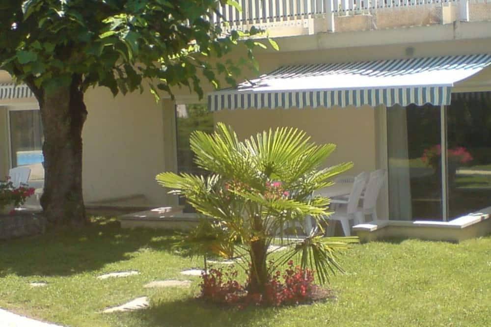 Apartamento entero, Loue Agréable T2 Avec Piscine 2/4 Pers in Souillac, Lot