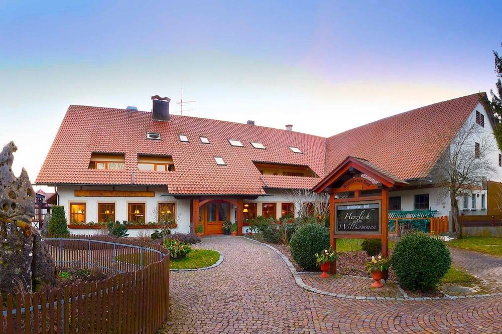 Doppelzimmer - Stahlecker Hof in Lichtenstein, Neckar-Alb