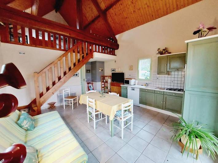 Location de vacances pour 4 personnes, avec jardin ainsi que terrasse et vue sur le lac à Saint-Ellier-du-Maine - 3