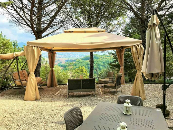 Ferienhaus mitten im Grünen mit Blick auf Gubbio in Gubbio, Umbrien