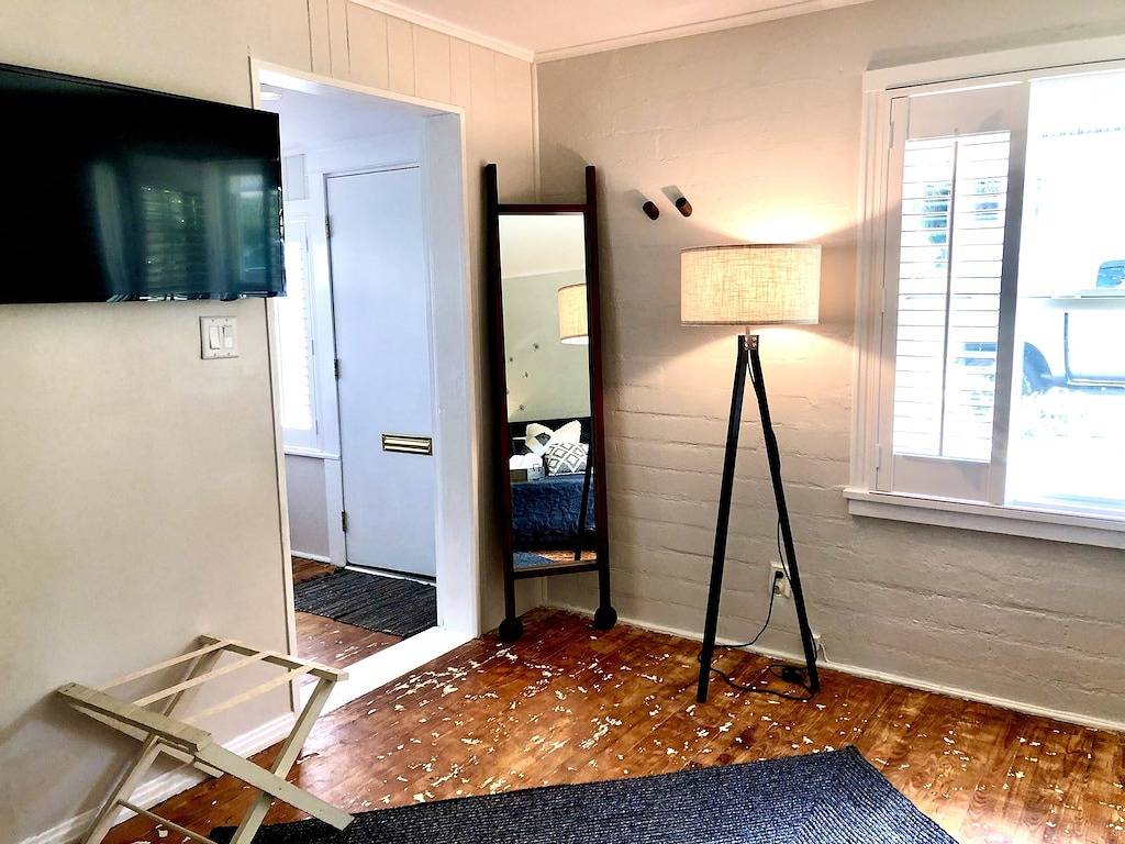 Location! Location! Location! In the middle of Downtown Mt Dora! in Mount Dora, Lake County