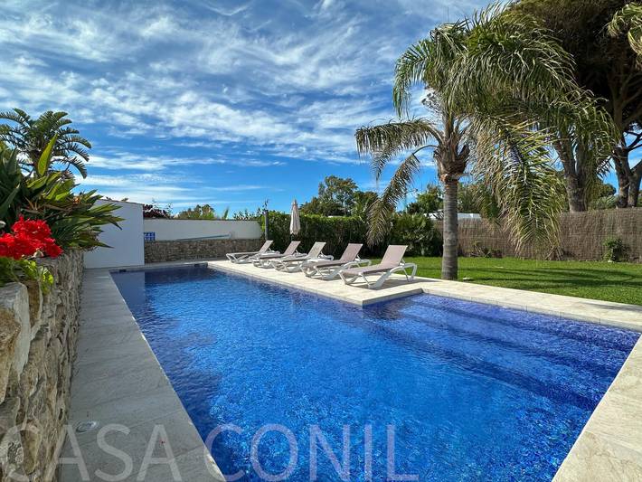 Holiday home for 8 people with pool in Cala del Puntalejo (Conil de la Frontera), Conil de la Frontera