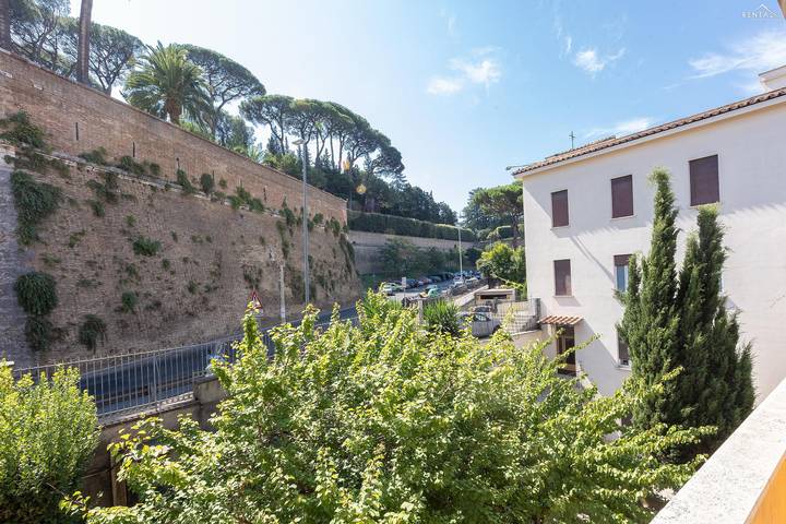 Ganze Wohnung, Ferienwohnung für 4 Personen mit Balkon/Terrasse in Vatikan, Rom Provinz