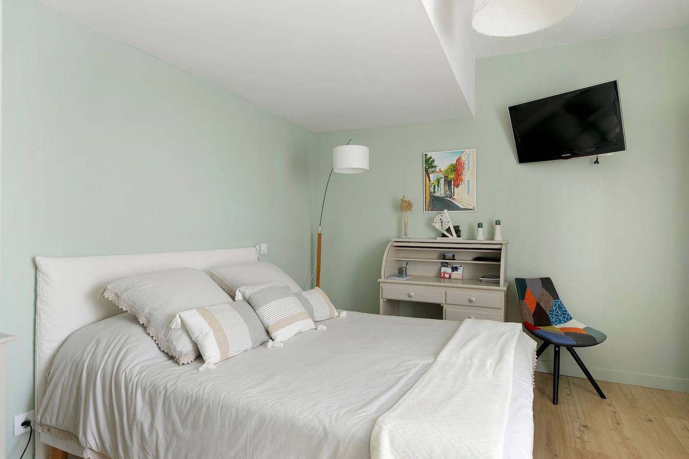 Chambre d’hôtes « Chambre Opaline » avec terrasse privée, jardin privé et Wi-Fi in Marennes, Côte de Beauté