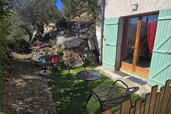 Location de vacances pour 2 personnes, avec jardin, animaux acceptés à Eus - 3