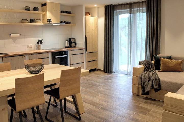 Hotel für 4 Personen, mit Garten