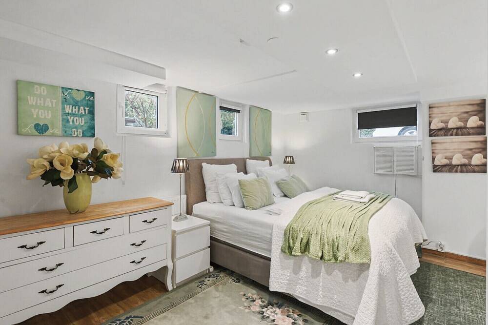 Hel lejlighed, Family-Friendly Malmö Stay for 7 with Kitchen & Free Parking in Malmø, Svenske Østersøen